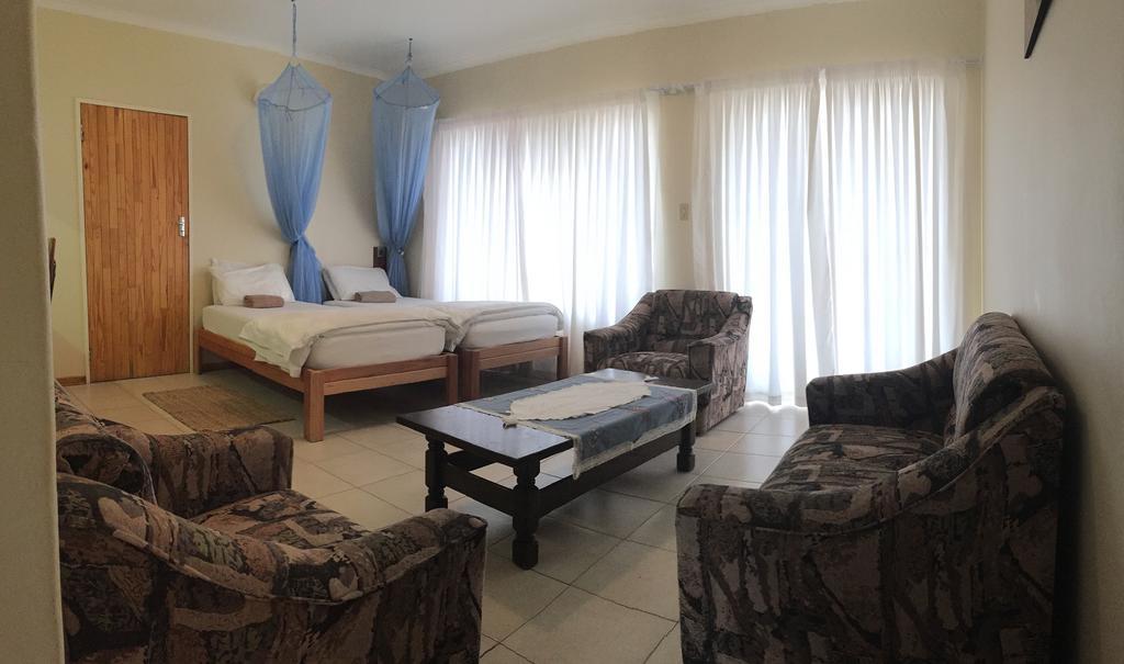 Brandberg Rest Camp Otel Uis Oda fotoğraf